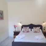 Bay מלון דירות 3*